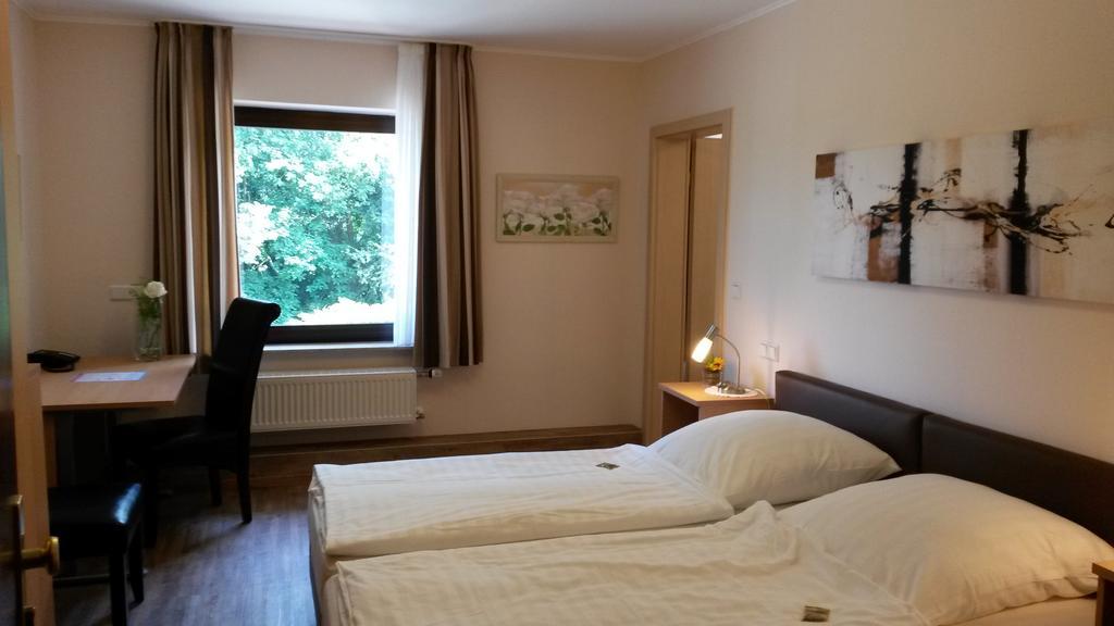 Hotel Garni Gasthof Bucksande Apen Zimmer foto